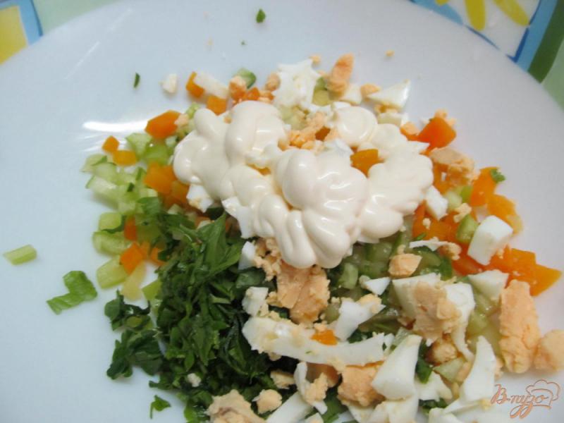 Фото приготовление рецепта: Овощной салат с яйцом шаг №3