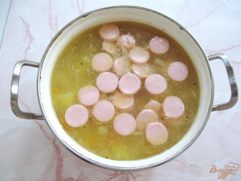 Фото приготовление рецепта: Фасолевый суп с сосисками шаг №6