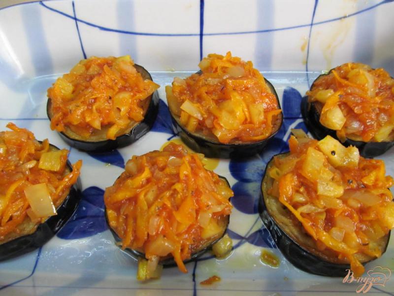 Фото приготовление рецепта: Закуска из баклажана с овощами шаг №8
