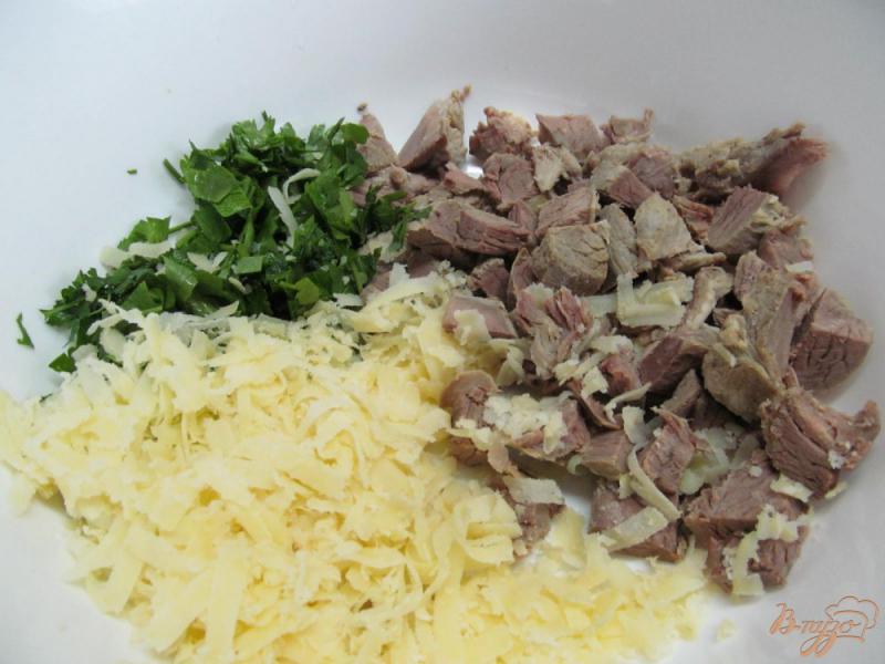 Фото приготовление рецепта: Салат из баранины с каперсами шаг №3