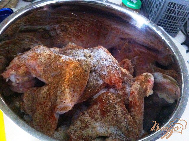 Фото приготовление рецепта: Куриные крылья барбекю из духовки шаг №2