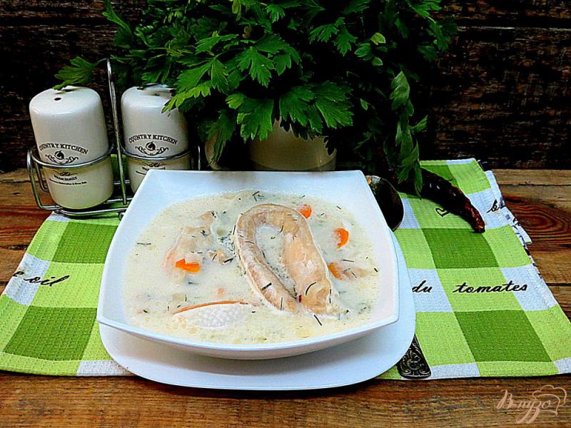 Фото приготовление рецепта: Суп из брюшек лосося и сырков шаг №8
