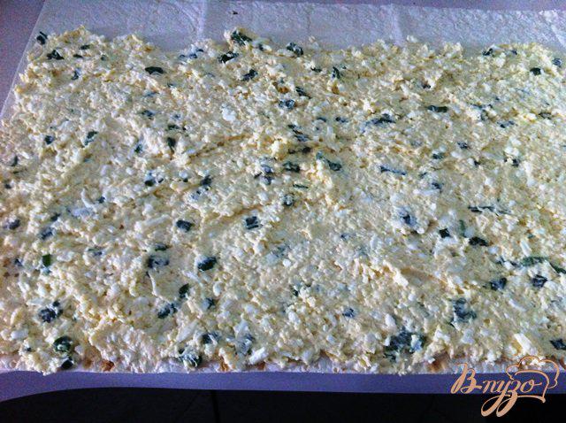 Фото приготовление рецепта: Лаваш с сырным салатом и крабовыми палочками шаг №2