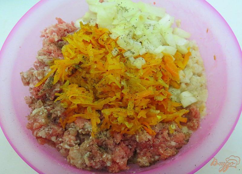 Фото приготовление рецепта: Запеканка с рисом,фаршем и брокколи шаг №7