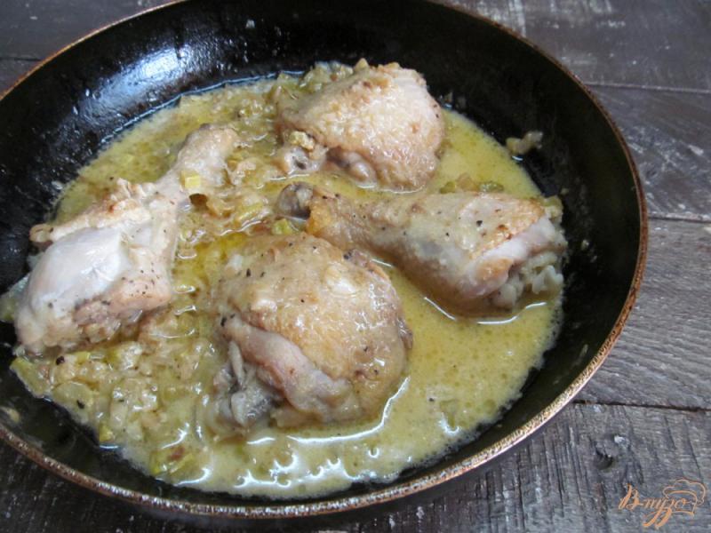 Фото приготовление рецепта: Курица под кабачковым соусом шаг №6