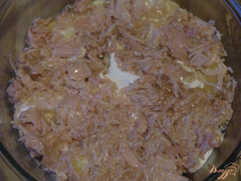 Фото приготовление рецепта: Запеканка из курицы и картофеля шаг №8