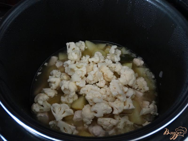 Фото приготовление рецепта: Рагу из цветной капусты с куриной грудкой шаг №5