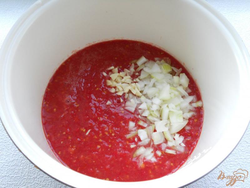 Фото приготовление рецепта: Томатный соус в мультиварке на зиму шаг №2
