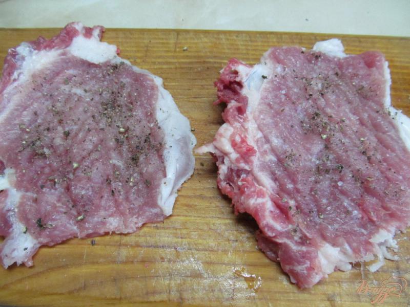 Фото приготовление рецепта: Свиная котлета на кости в картофельной панировке шаг №1
