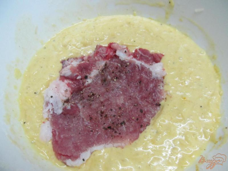 Фото приготовление рецепта: Свиная котлета на кости в картофельной панировке шаг №4