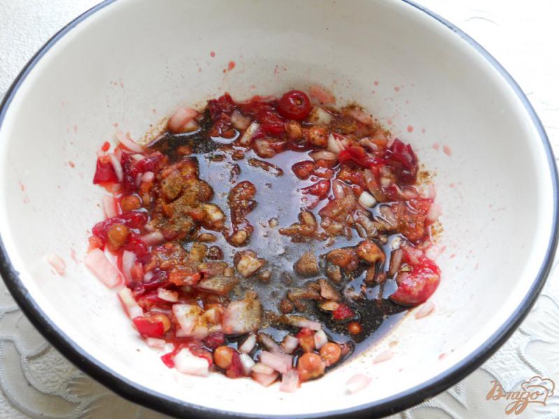 Фото приготовление рецепта: Куриные бедрышки в вишневом маринаде шаг №2