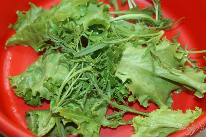Фото приготовление рецепта: Салат из охотничьих колбасок с овощами и рукколой шаг №1