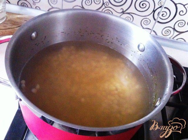 Фото приготовление рецепта: Суп из  фасоли и мяса кролика шаг №2