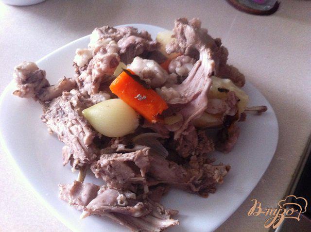 Фото приготовление рецепта: Суп из  фасоли и мяса кролика шаг №3