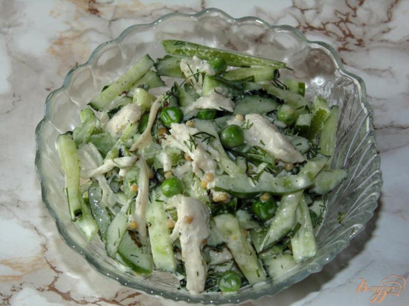 Фото приготовление рецепта: Овощной салат с мясом птицы шаг №5