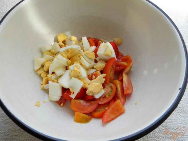 Фото приготовление рецепта: Салат с сосисками, сыром и помидорами шаг №1
