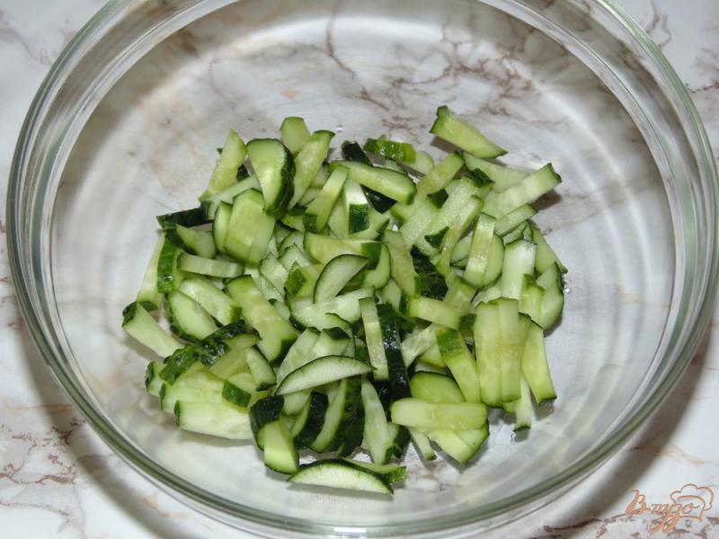 Фото приготовление рецепта: Овощной салат с нототенией шаг №3