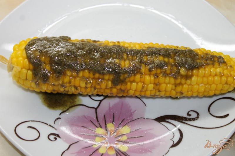 Фото приготовление рецепта: Сырная кукуруза с соусом Песто шаг №3
