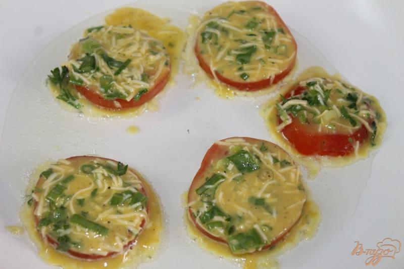 Фото приготовление рецепта: Закуска из помидоров в сырном кляре шаг №7