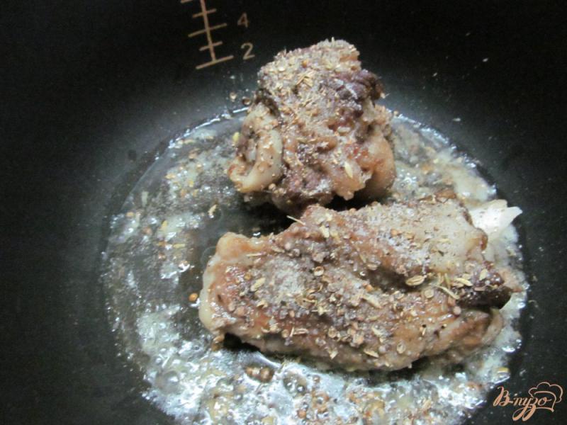 Фото приготовление рецепта: Мясо на кости в специях шаг №5