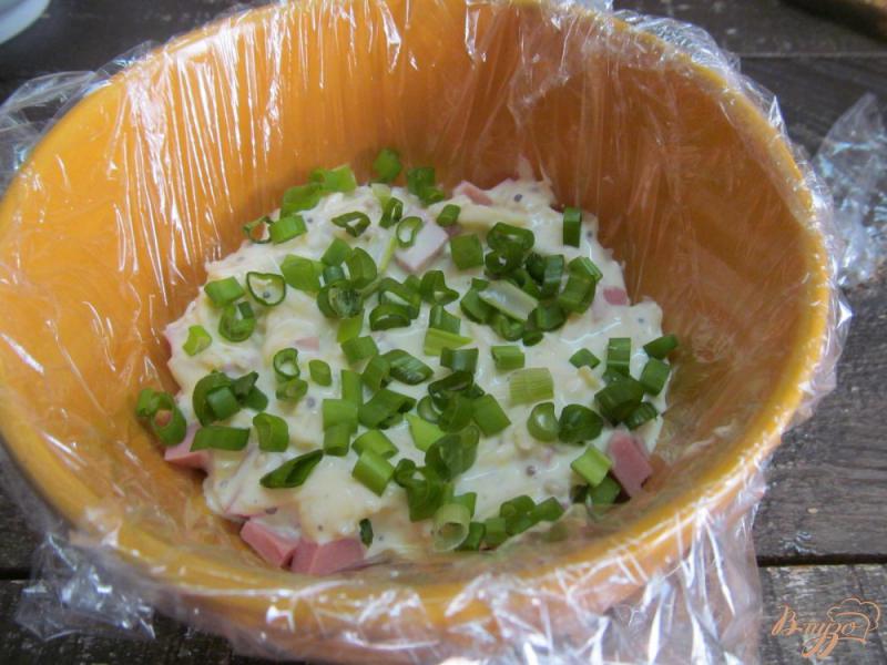 Фото приготовление рецепта: Слоенный салат перевертыш шаг №5