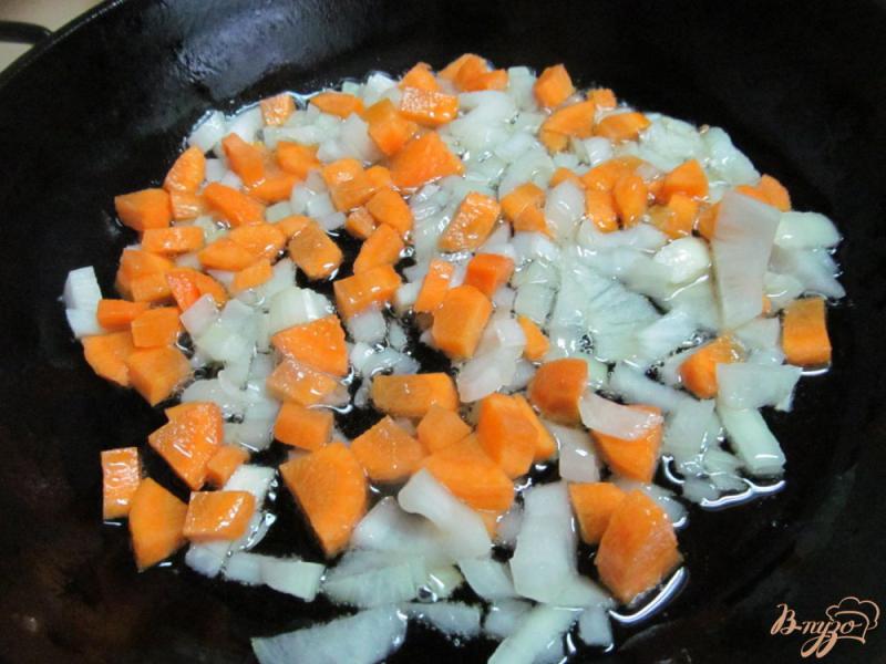 Фото приготовление рецепта: Кабачковый суп с фрикадельками шаг №3