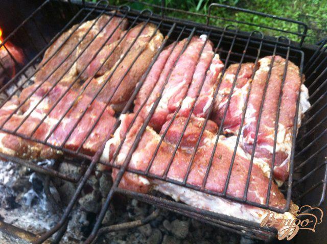 Фото приготовление рецепта: Свинина  на гриле шаг №6