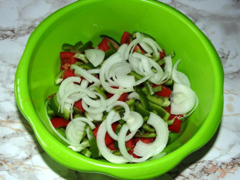 Фото приготовление рецепта: Овощной салат с нутом шаг №5