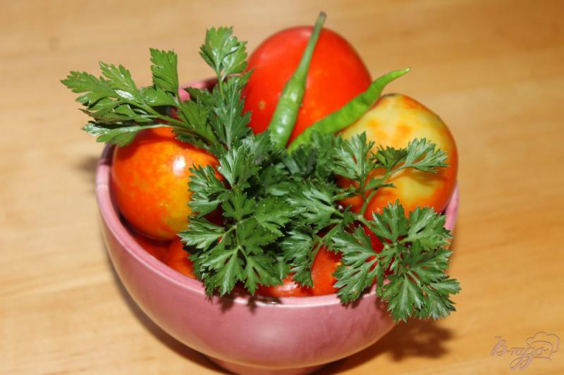 Фото приготовление рецепта: Малосольные пикантные помидоры шаг №10
