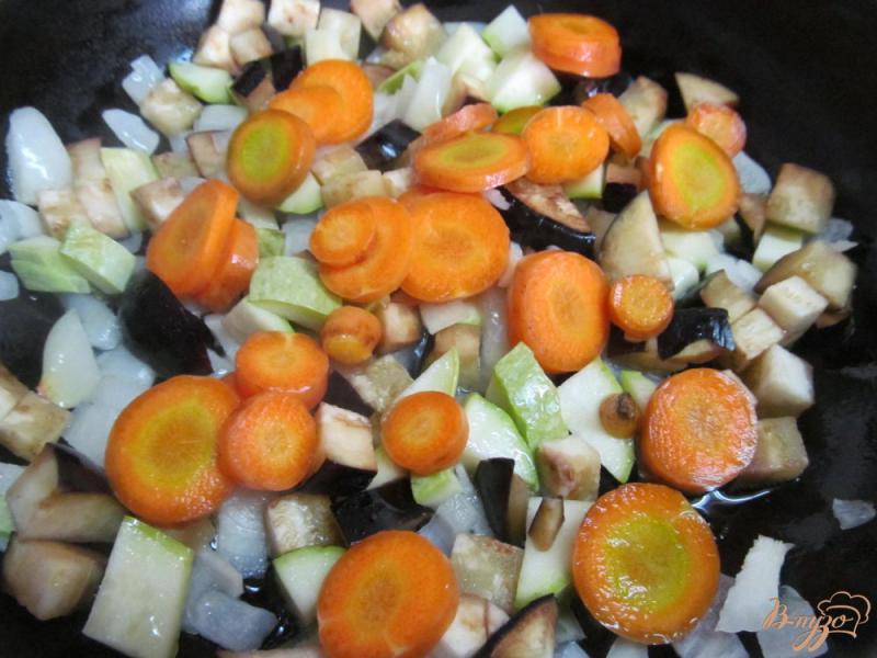 Фото приготовление рецепта: Картофельные котлеты под овощным соусом шаг №7