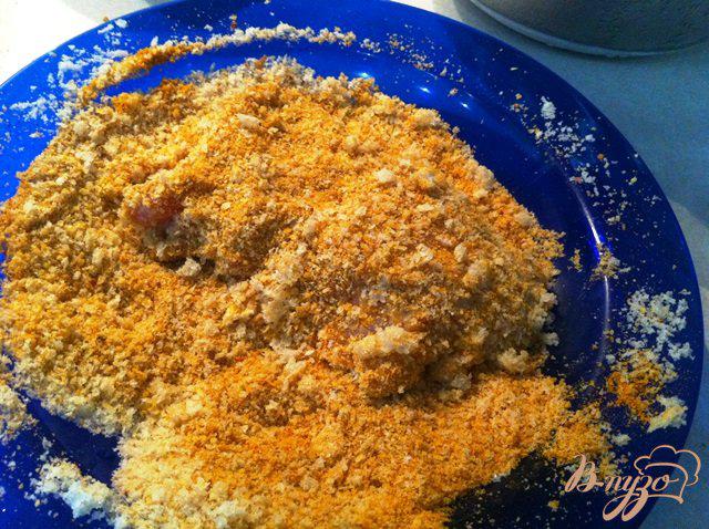Фото приготовление рецепта: Куриные бедрышки без кости в пряной панировке шаг №3