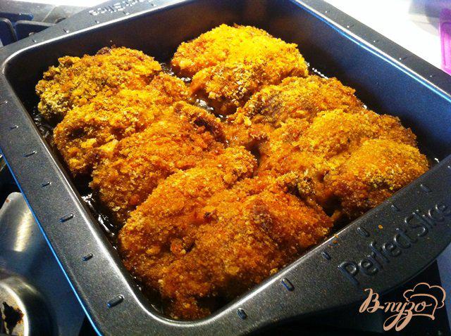 Фото приготовление рецепта: Куриные бедрышки без кости в пряной панировке шаг №6