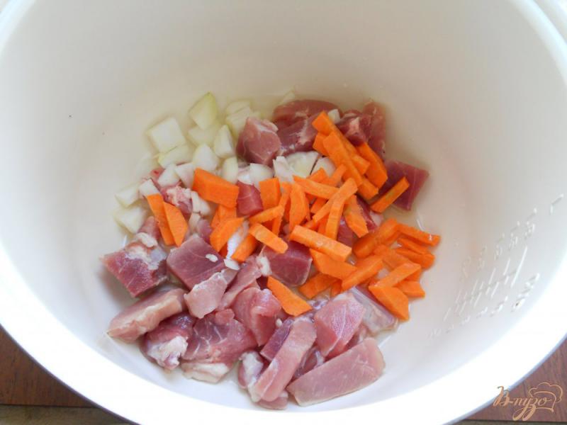 Фото приготовление рецепта: Свинина в томатно-медовом соусе в мультиварке шаг №1