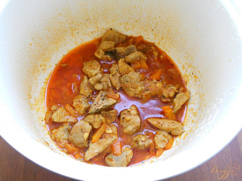 Фото приготовление рецепта: Свинина в томатно-медовом соусе в мультиварке шаг №4