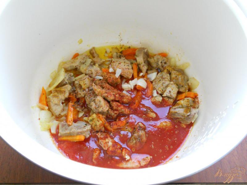 Фото приготовление рецепта: Свинина в томатно-медовом соусе в мультиварке шаг №2