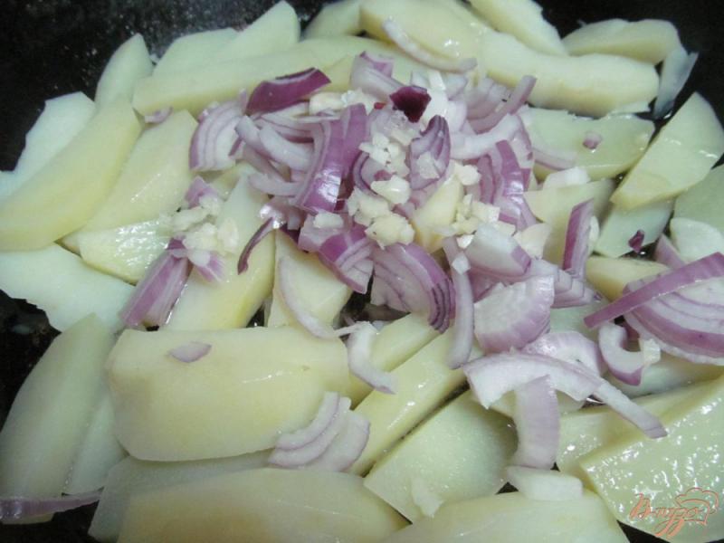 Фото приготовление рецепта: Картофель по-испански шаг №3
