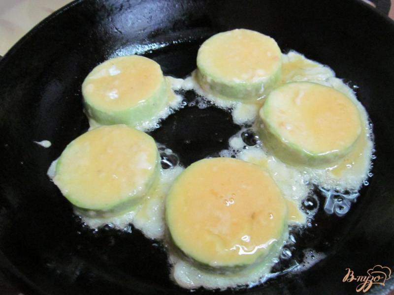 Фото приготовление рецепта: Закуска из баклажана с куриными рулетами шаг №6