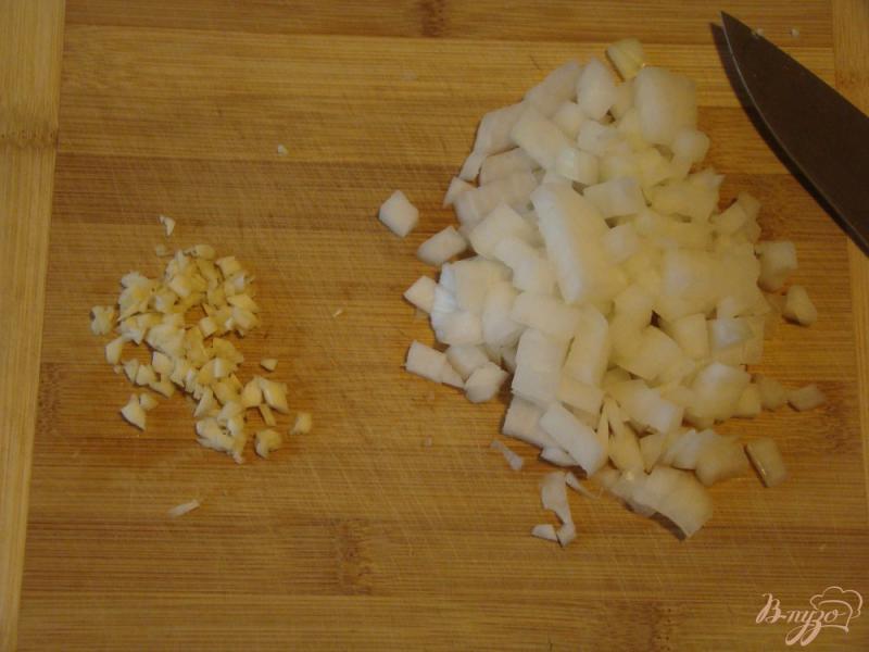 Фото приготовление рецепта: Телятина с баклажанами в томатном соусе шаг №4