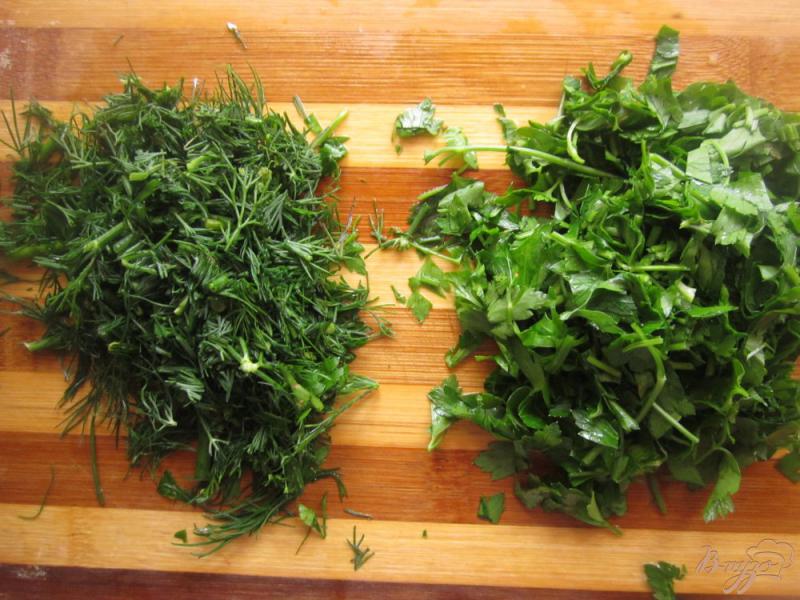 Фото приготовление рецепта: Замороженная зелень в масле и воде на зиму шаг №2