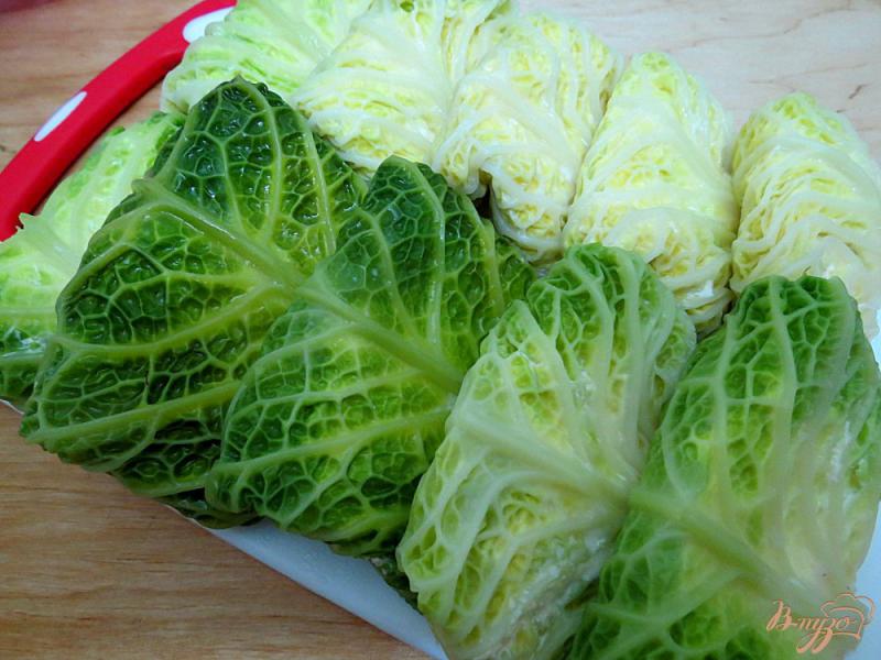 Фото приготовление рецепта: Конвертики из савойской капусты с сыром шаг №8