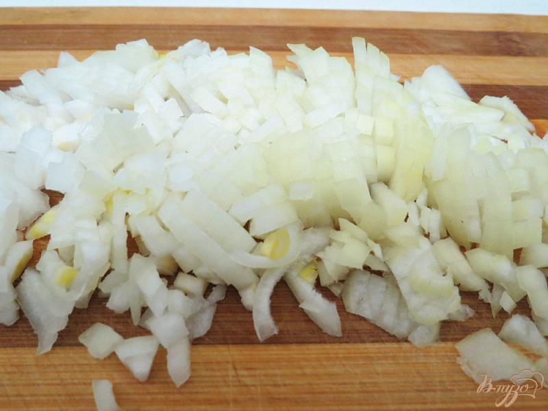Фото приготовление рецепта: Лисички в сметанном соусе шаг №3