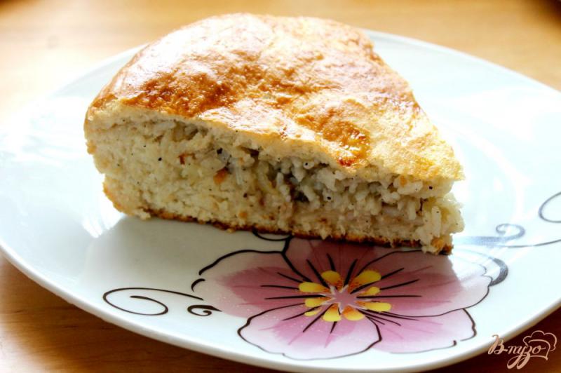 Фото приготовление рецепта: Пирог с сардины, рисом и луком шаг №11