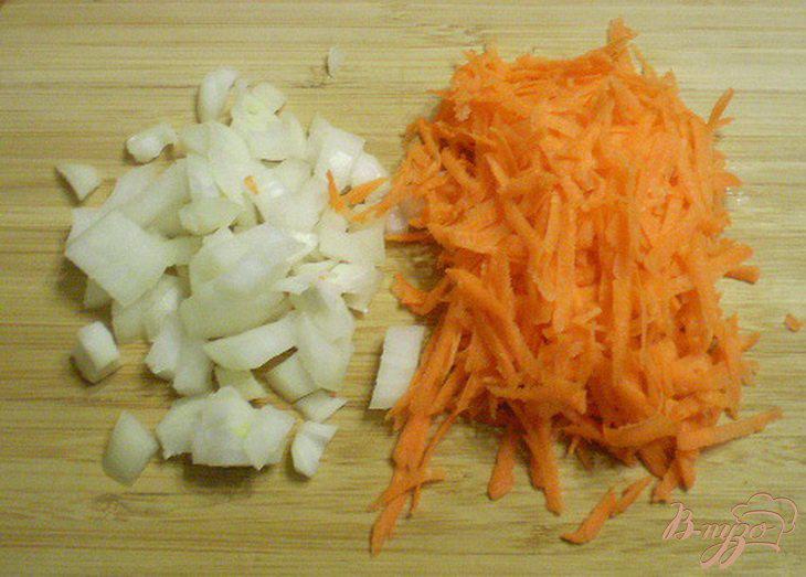 Фото приготовление рецепта: Чечевица с овощами в мультиварке шаг №3