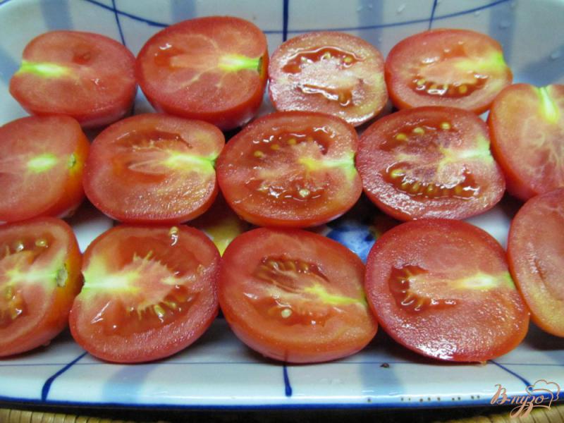 Фото приготовление рецепта: Маринованные помидоры под овощами шаг №1
