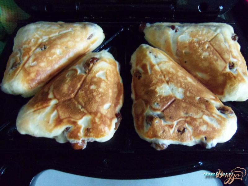Фото приготовление рецепта: Сырники в сэндвичнице шаг №3