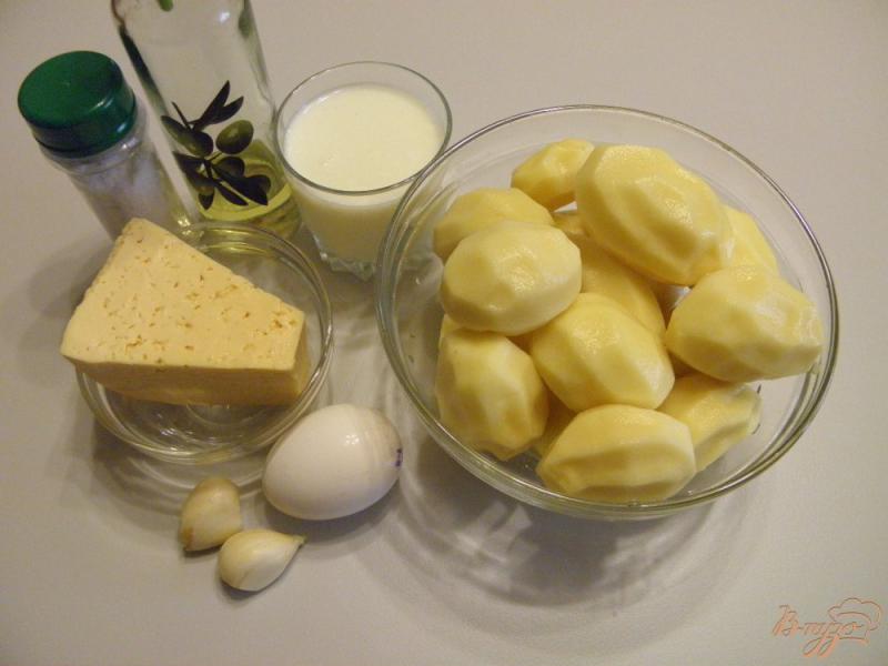 Фото приготовление рецепта: Картофель с молоком и сыром шаг №1