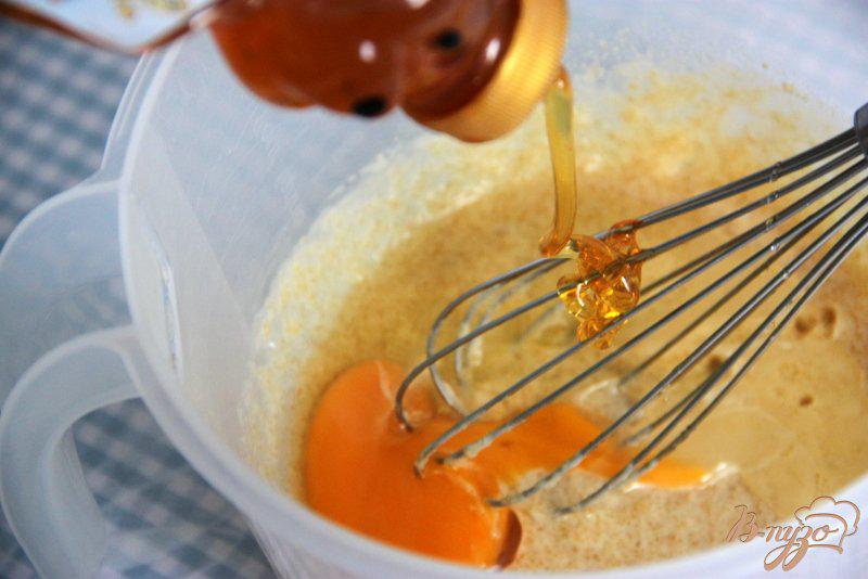 Фото приготовление рецепта: Овсяное печенье с медом шаг №2