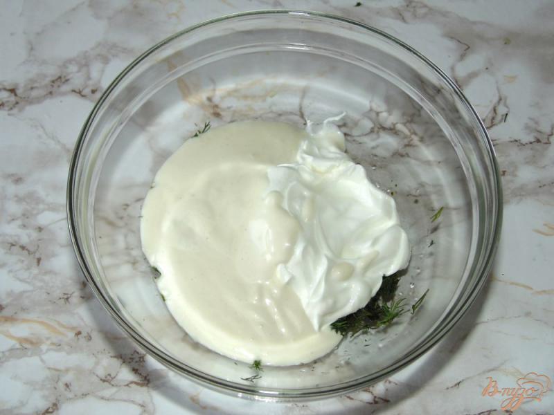 Фото приготовление рецепта: Соус с зелеными оливками и твердым сыром шаг №2
