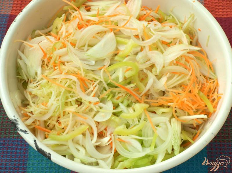 Фото приготовление рецепта: Салат из кабачков по-корейски на зиму шаг №2
