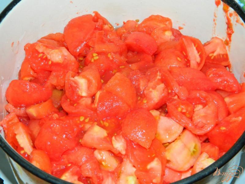 Фото приготовление рецепта: Острые баклажаны с томатами шаг №4